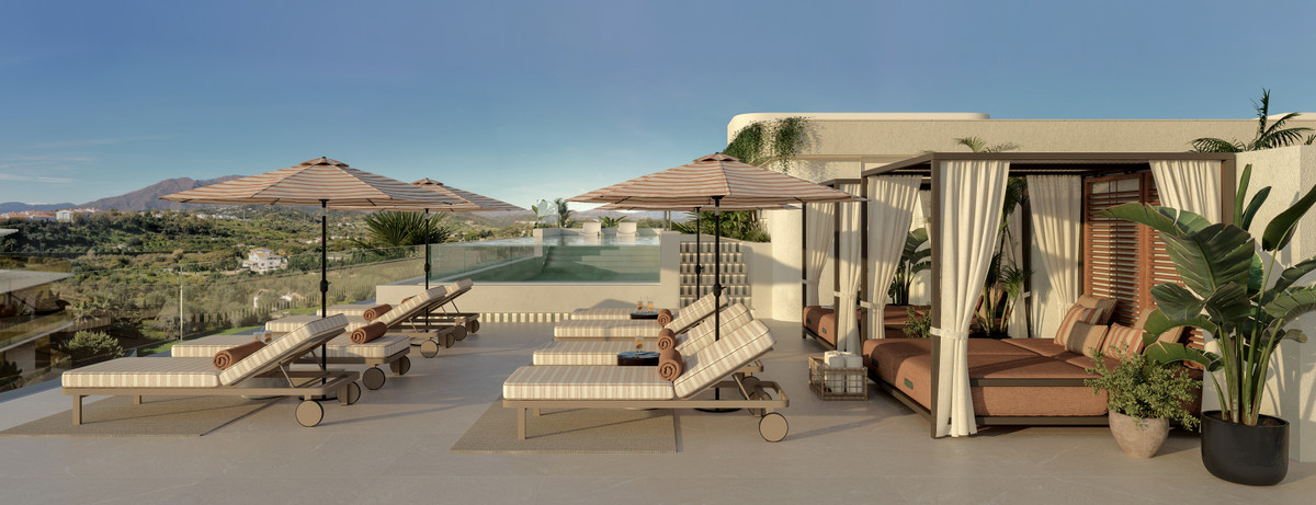 Apartment in Estepona - Image 2