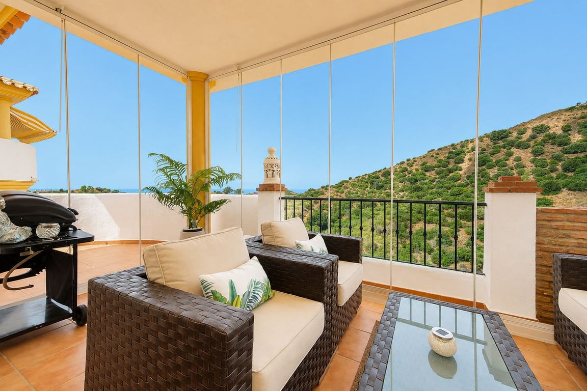 Apartment in Sitio de Calahonda - Image 2