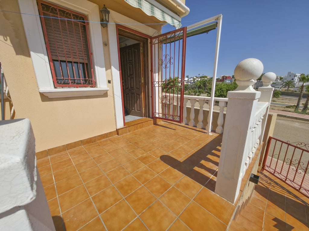 Villa in Villamartin - Image 2
