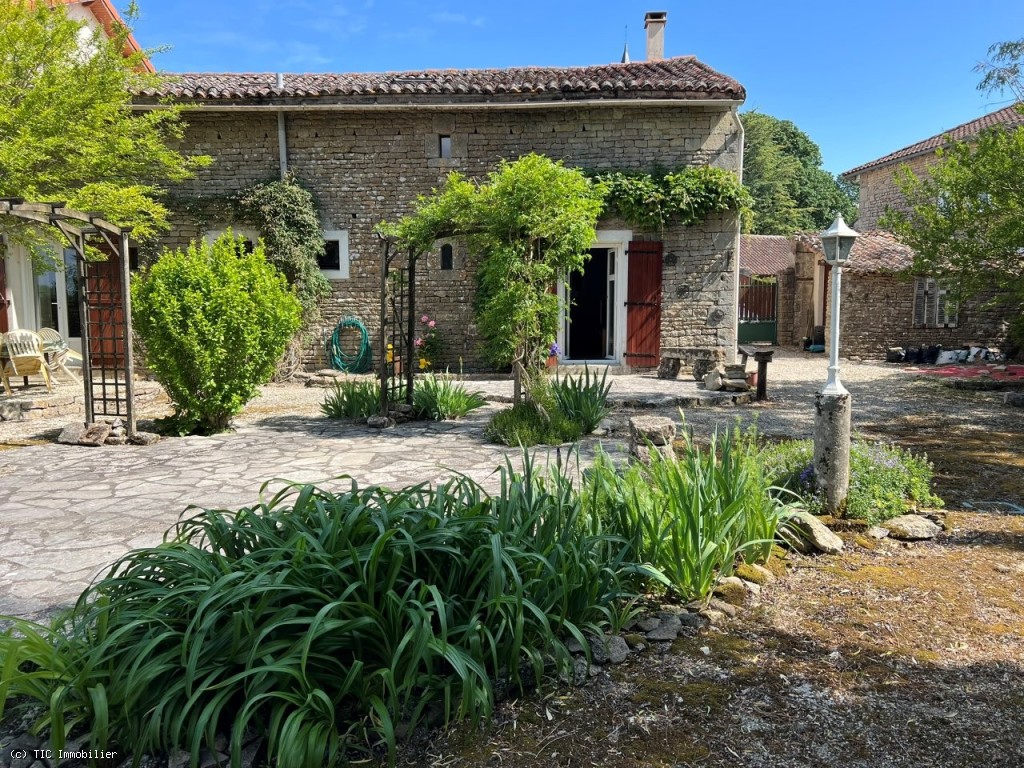 House in Villefagnan