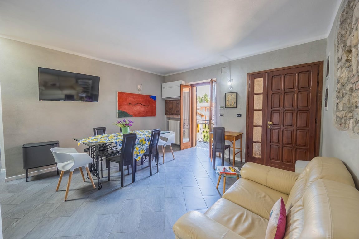 Apartment in Moniga del Garda - Image 3