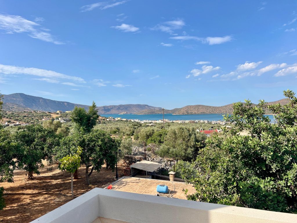 House in Agios Nikolaos - Image 2