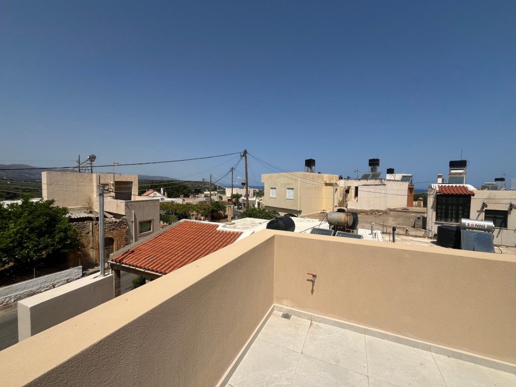 House in Vrachasi - Image 2