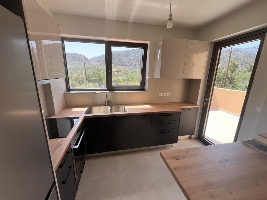 House in Epano Sisi - Image 3