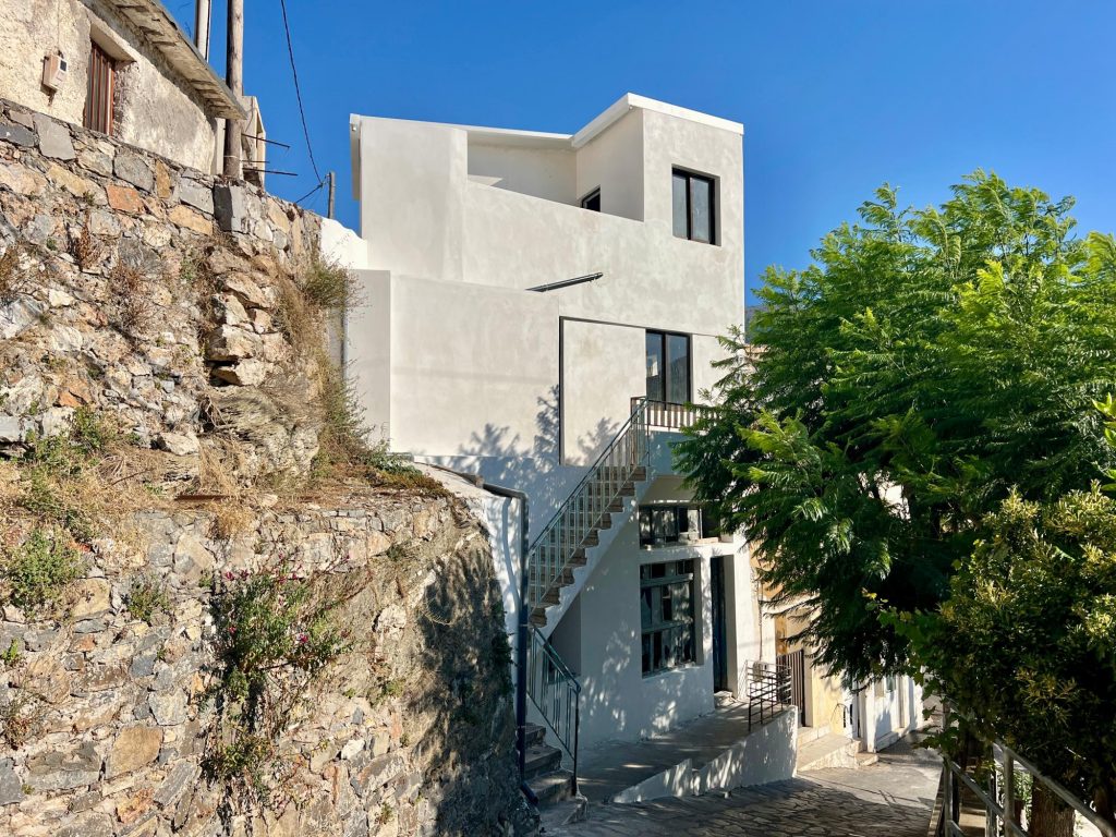 House in Vrachasi