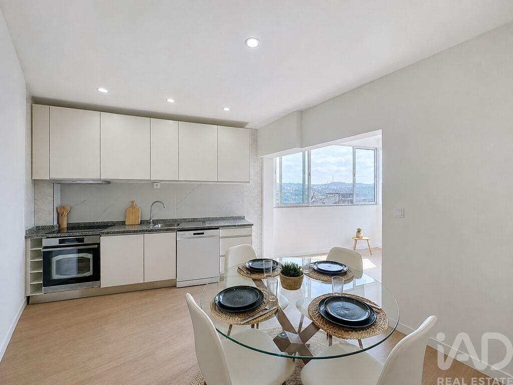 Apartment in Campanha - Image 2