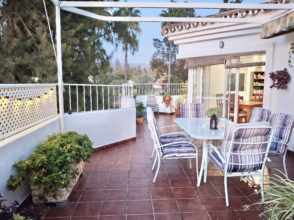 Apartment in Mijas Costa - Image 3