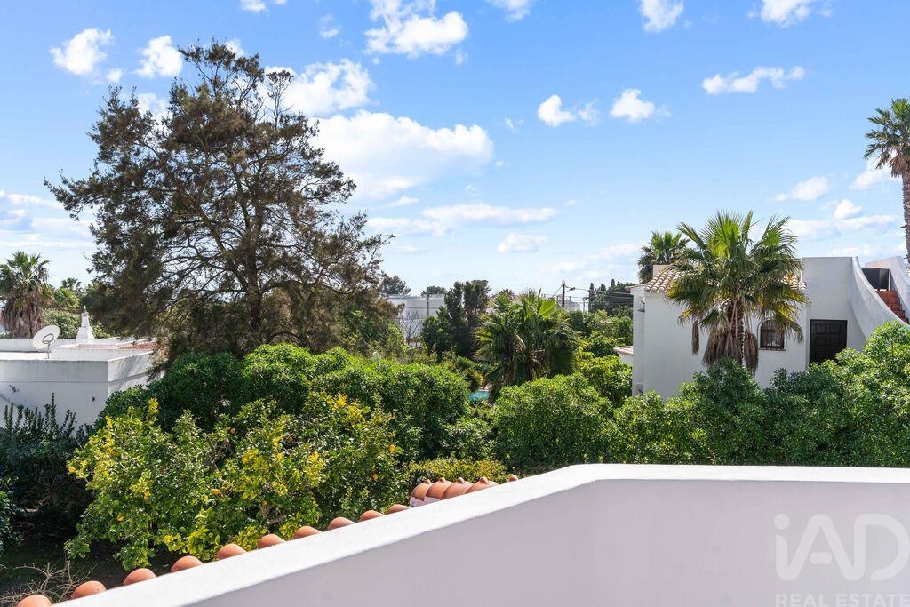 House in Lagoa - Image 3