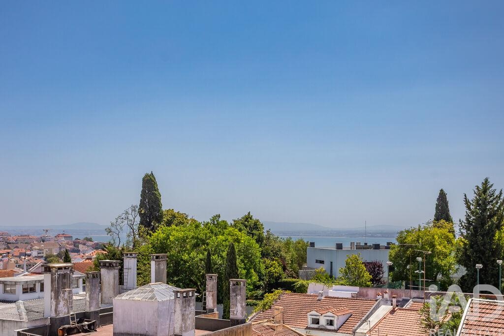 Apartment in Campolide