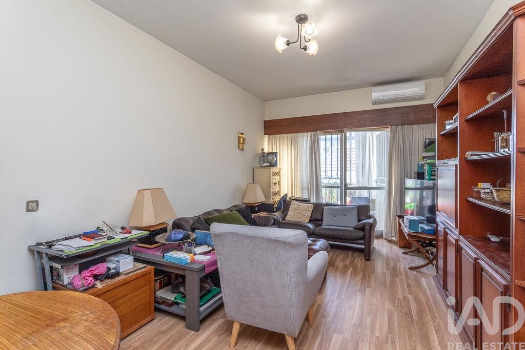 Apartment in Campolide - Image 3