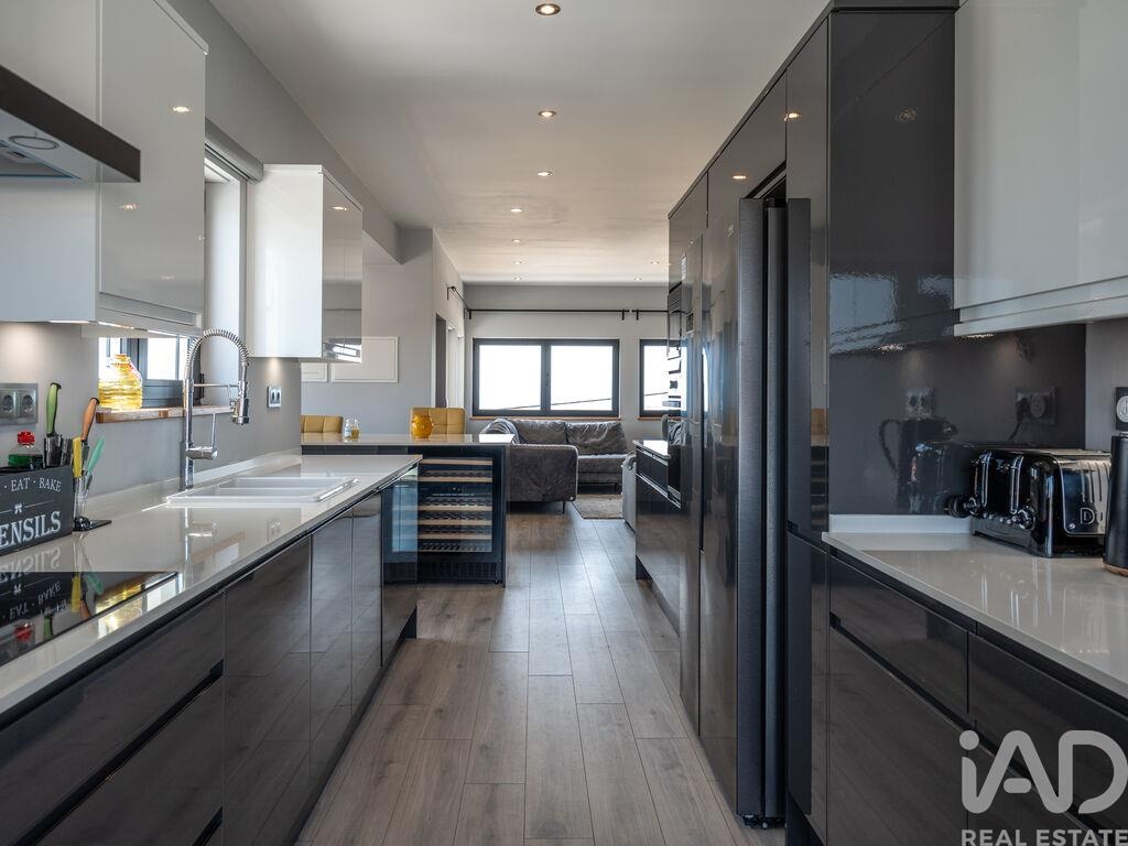 Apartment in Silveira - Image 3