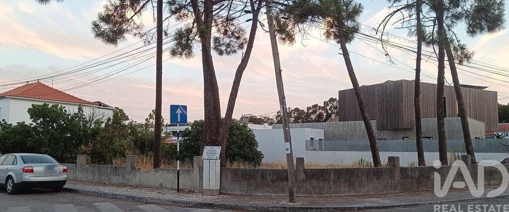 Land in Charneca de Caparica