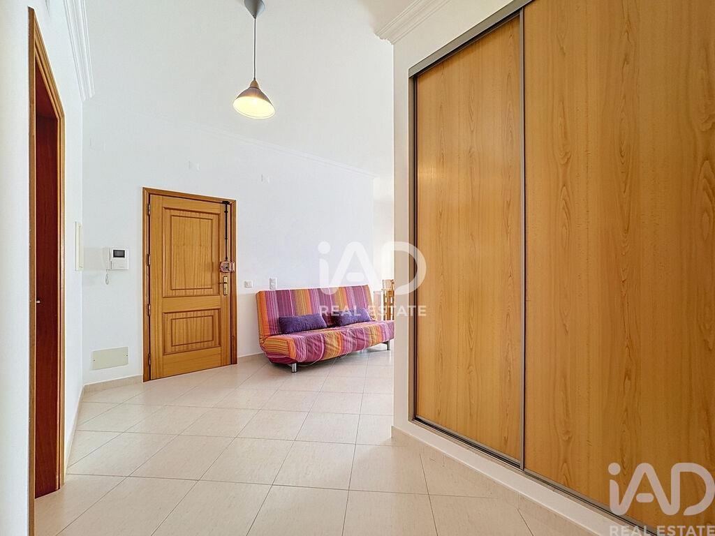 Apartment in Quarteira - Image 2
