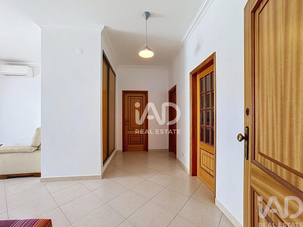 Apartment in Quarteira - Image 3