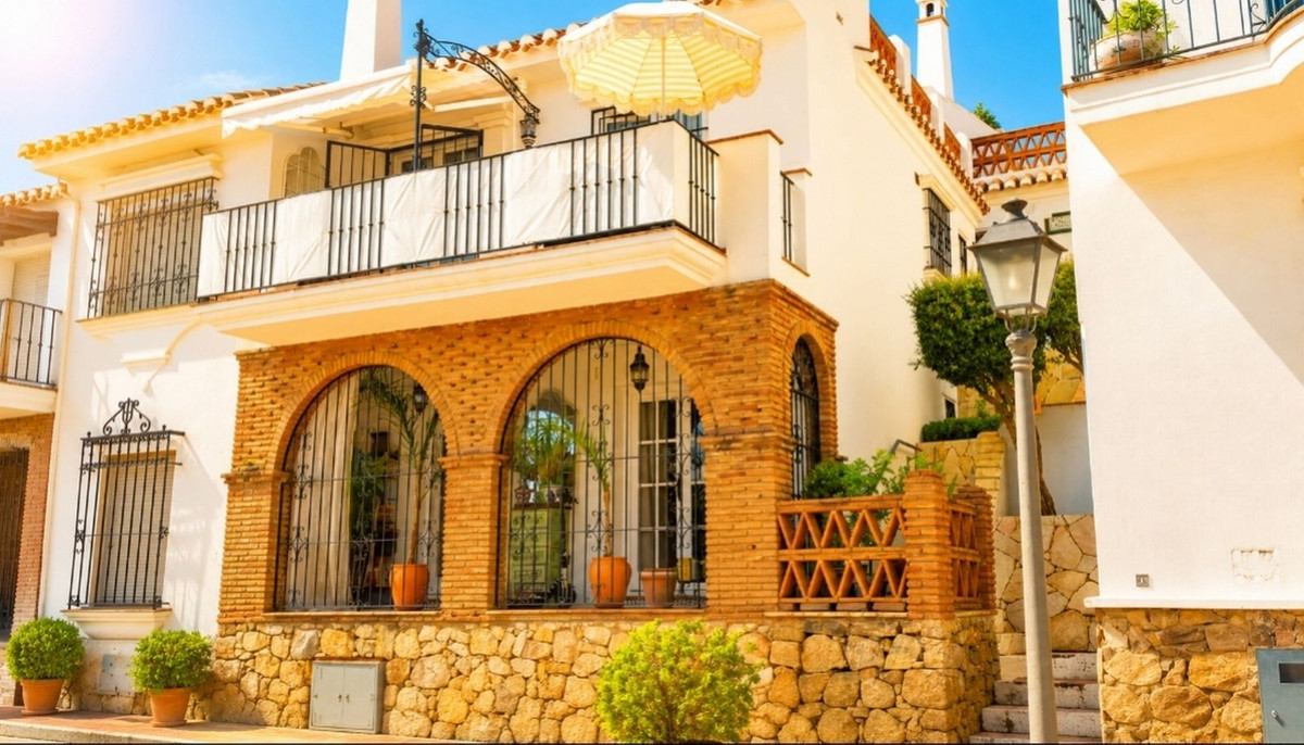 House in Mijas Costa - Image 2