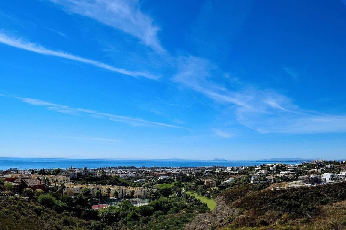 Penthouse in Benahavis - Image 2