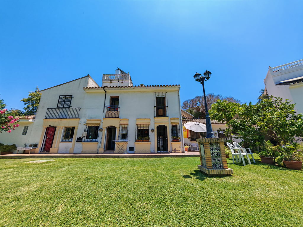 House in Elviria - Image 2
