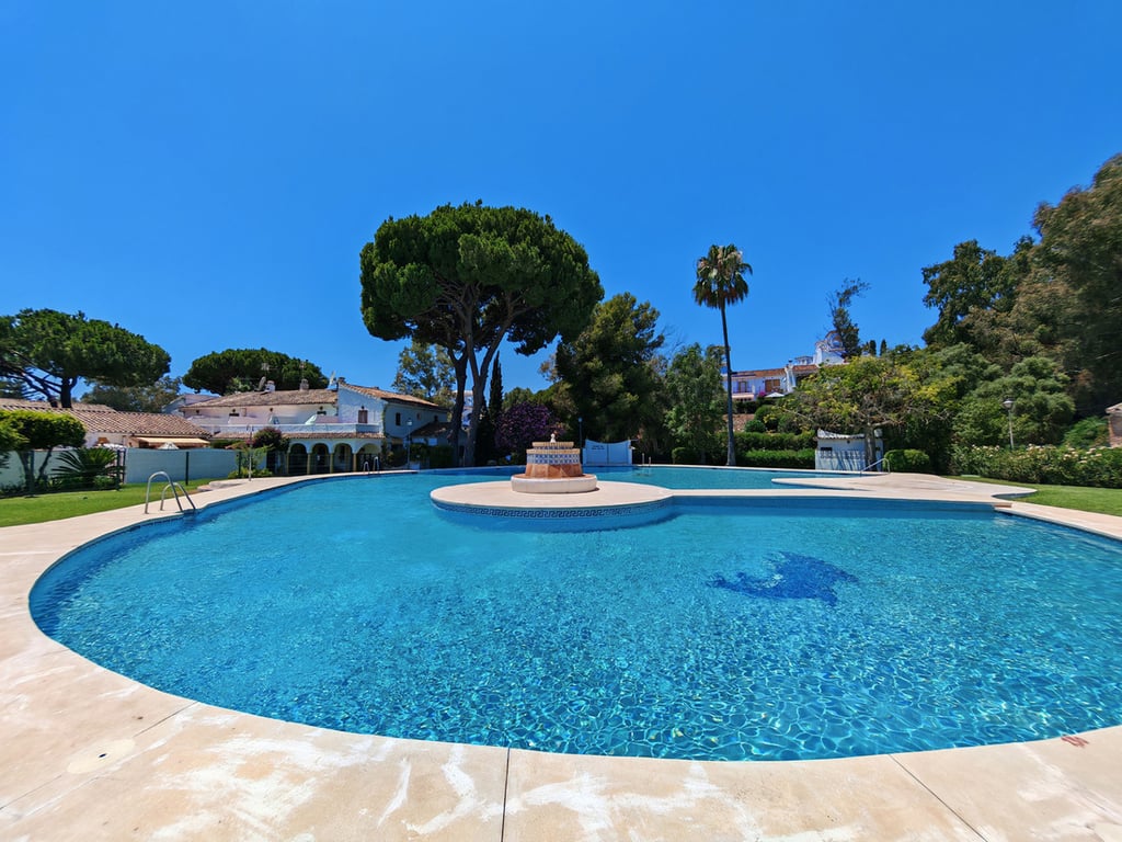 House in Elviria