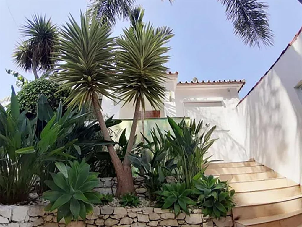 Villa in Nueva Andalucia - Image 3
