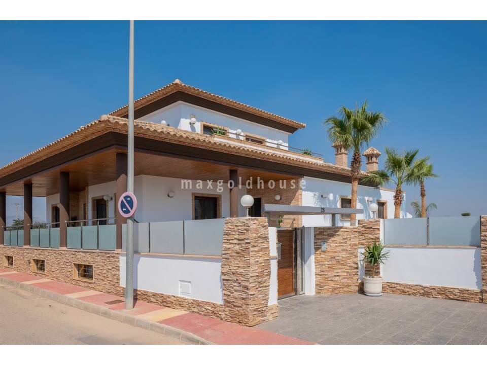 Villa in Avileses - Image 3