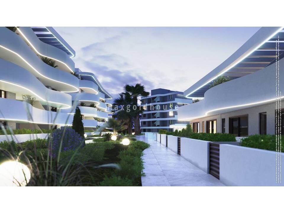 Apartment in Urbanizacion El Raso - Image 3