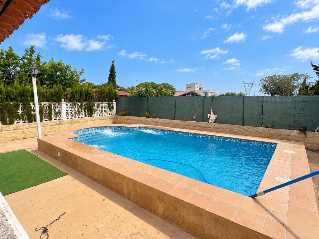 House in La Marina - Image 2