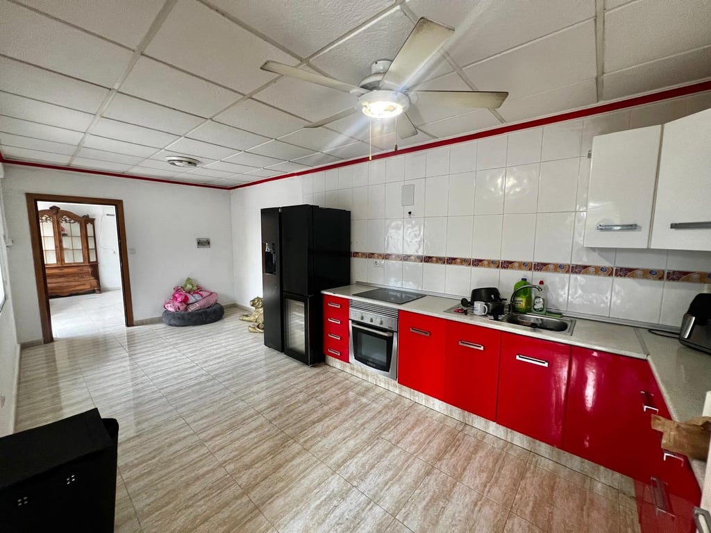 House in La Marina - Image 3