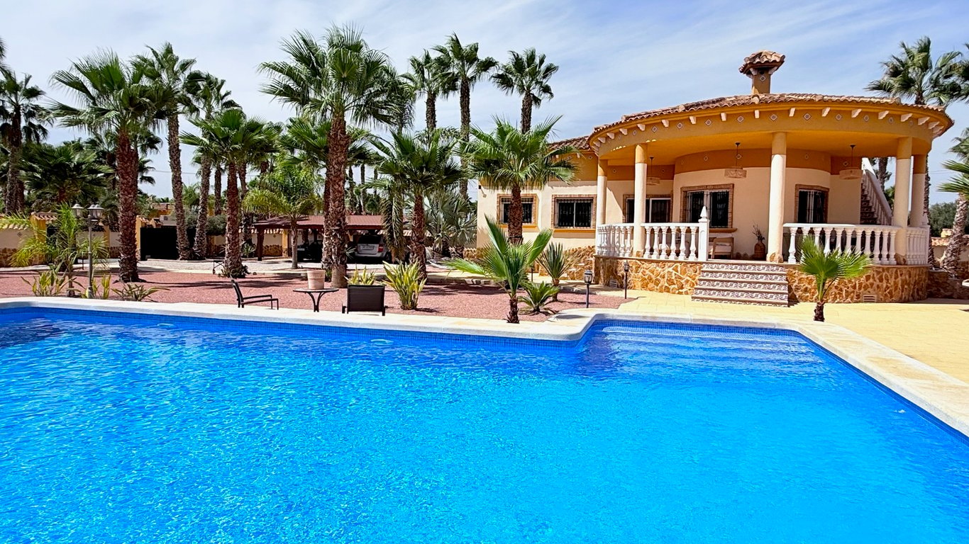 Villa in Catral