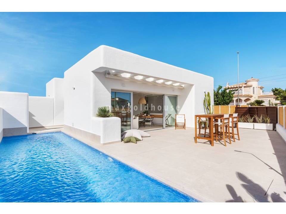 Villa in Los Alcazares