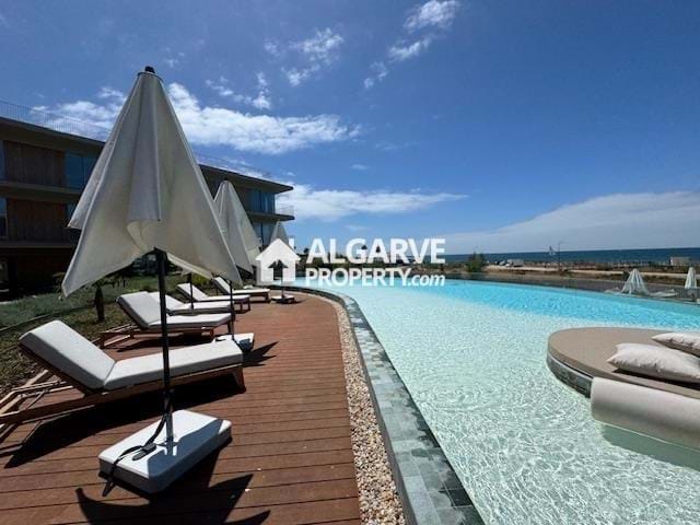 Apartment in Quarteira - Image 2