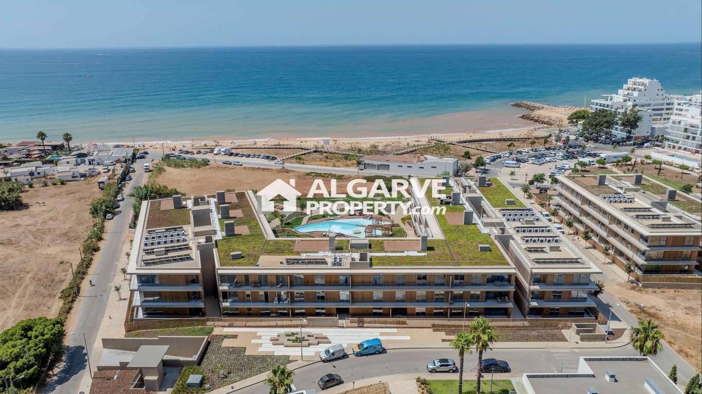 Apartment in Quarteira - Image 3