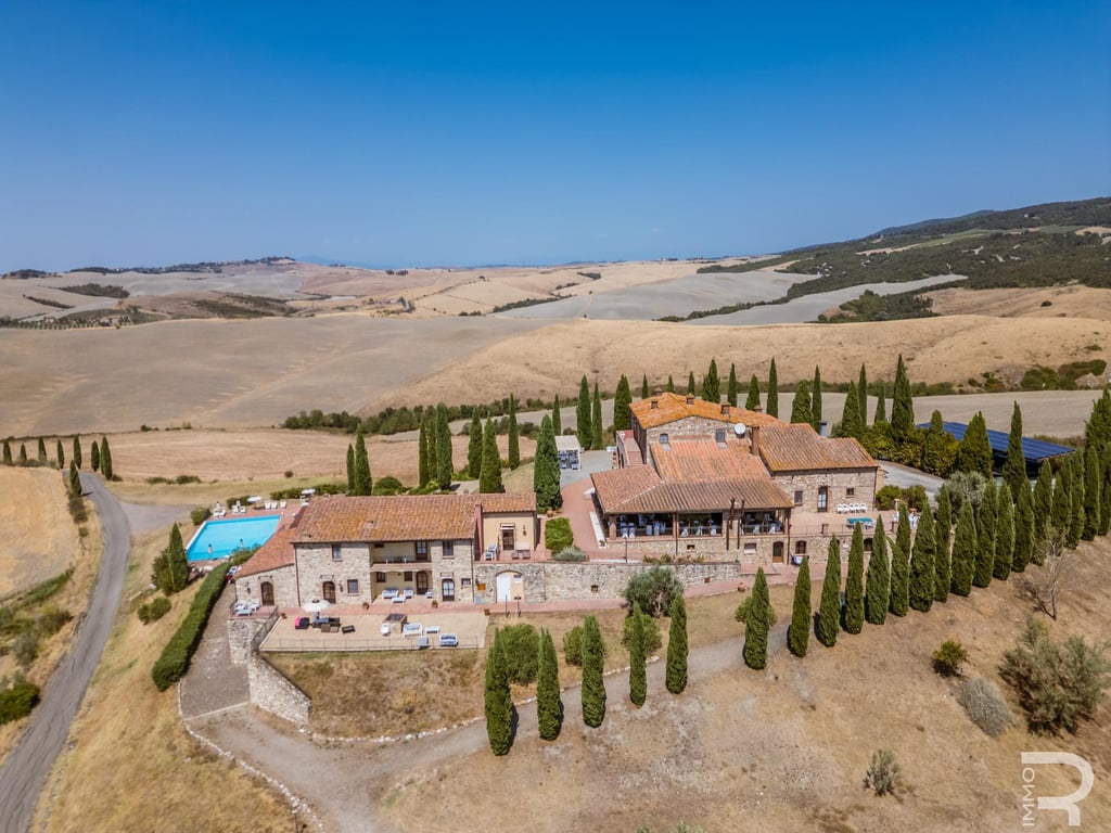 Villa in Volterra - Image 3