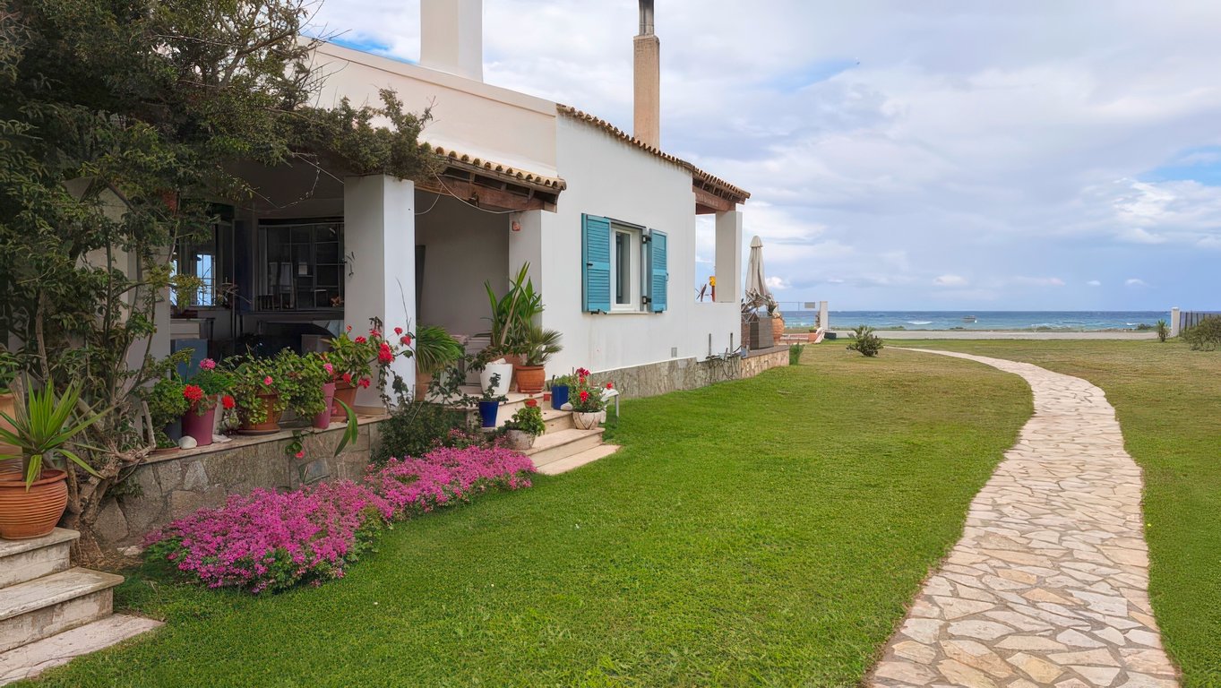 Villa in Acharavi - Image 2
