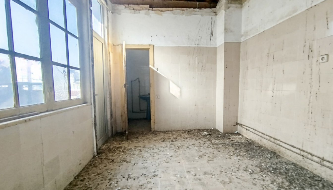 House in Povoa de Varzim - Image 3