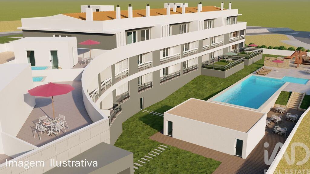 Apartment in Silveira - Image 2