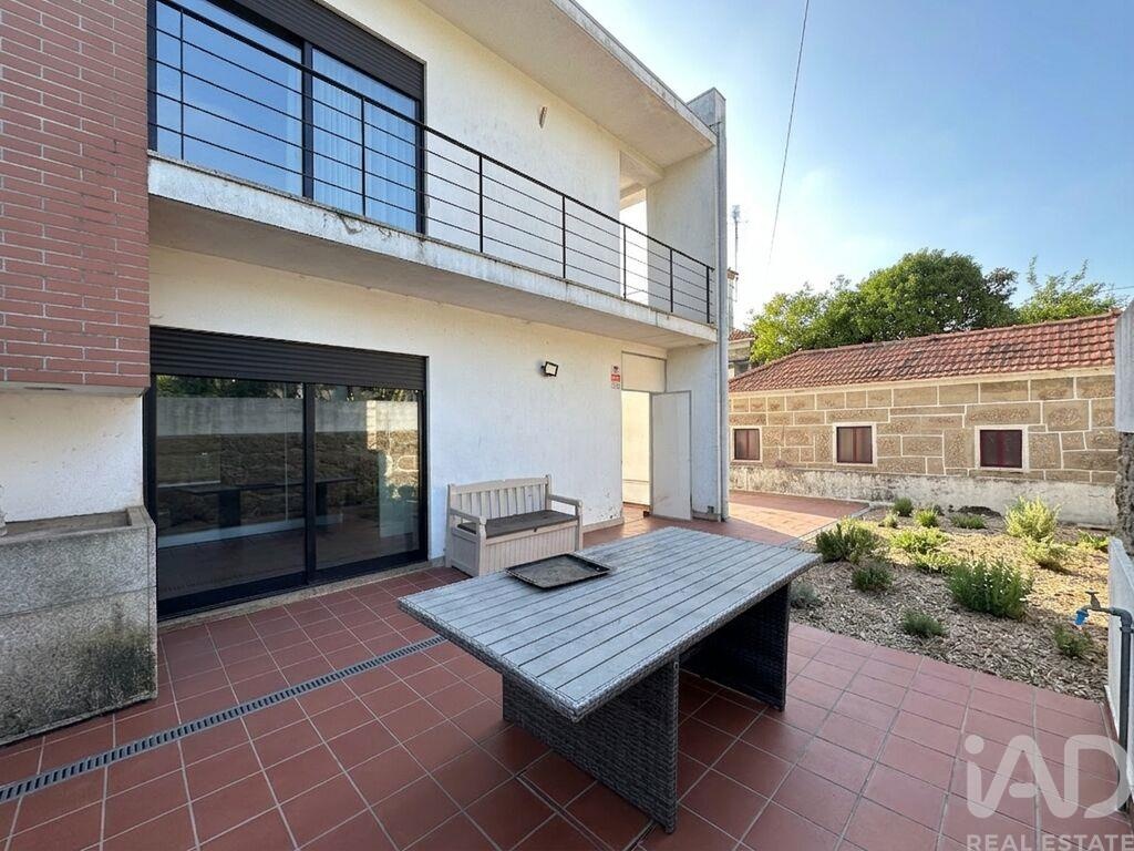 House in Riba de Ave - Image 2