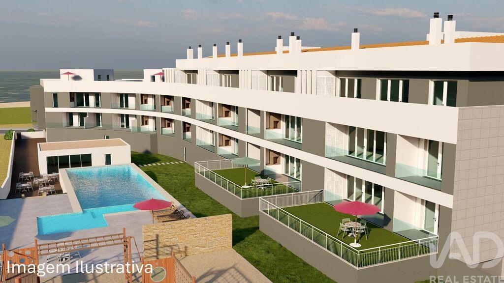 Apartment in Silveira - Image 3