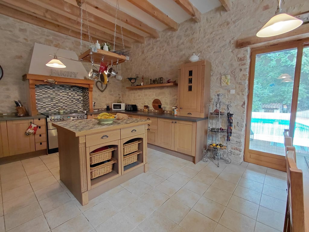 House in Puycelsi - Image 3