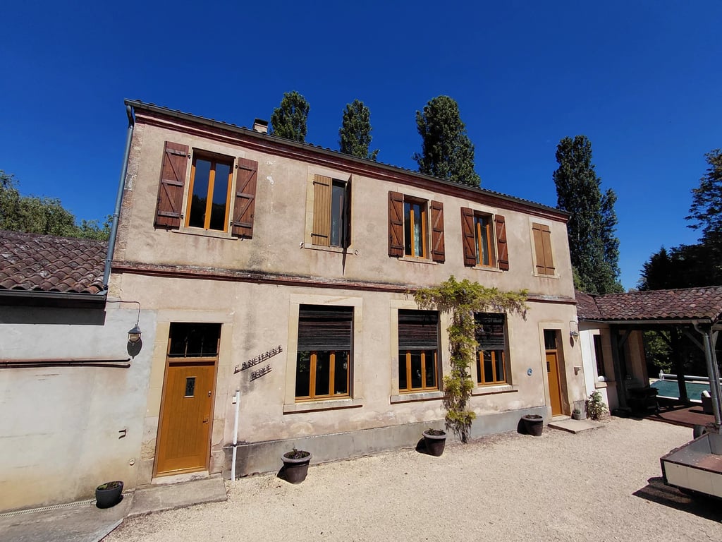 House in Puycelsi