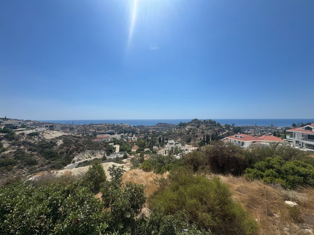 House in Agios Tychon - Image 2