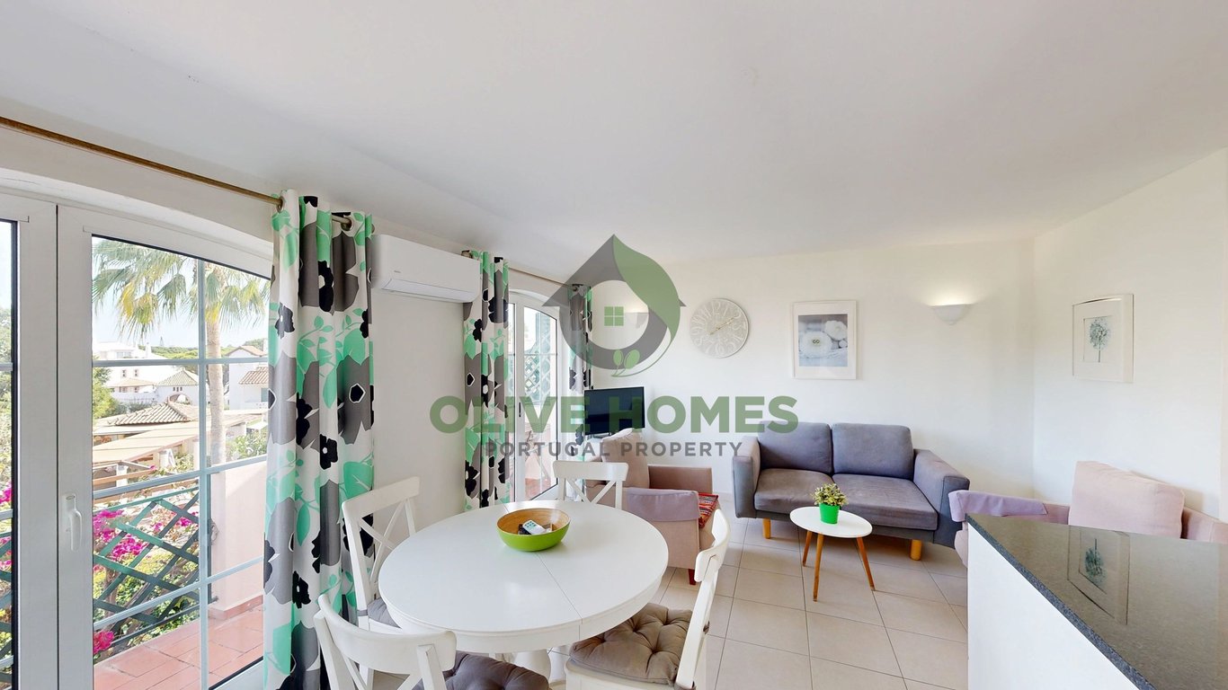 Apartment in Quarteira - Image 3