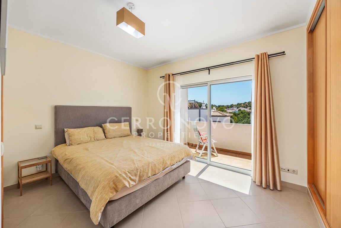 Villa in Paderne - Image 3