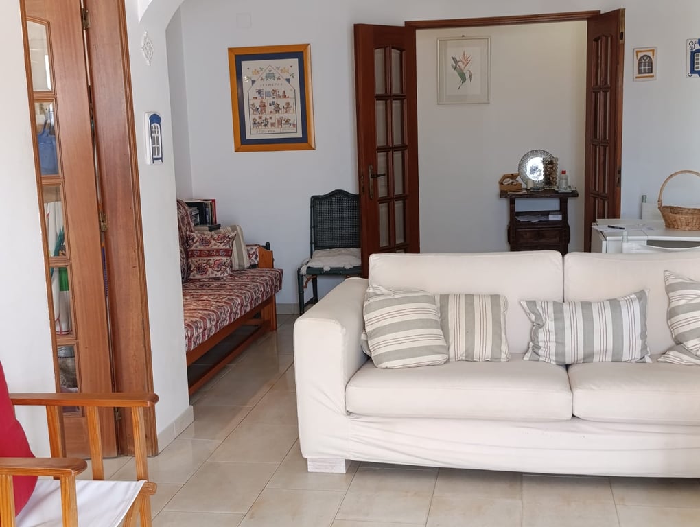 Apartment in Quarteira - Image 3