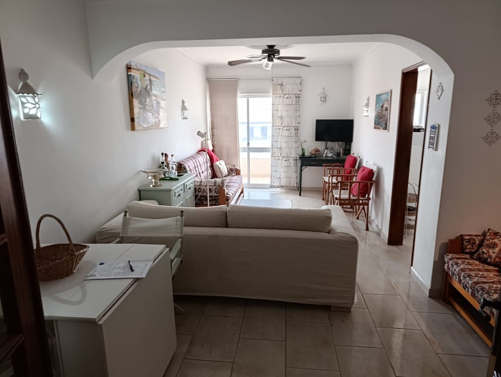 Apartment in Quarteira - Image 2