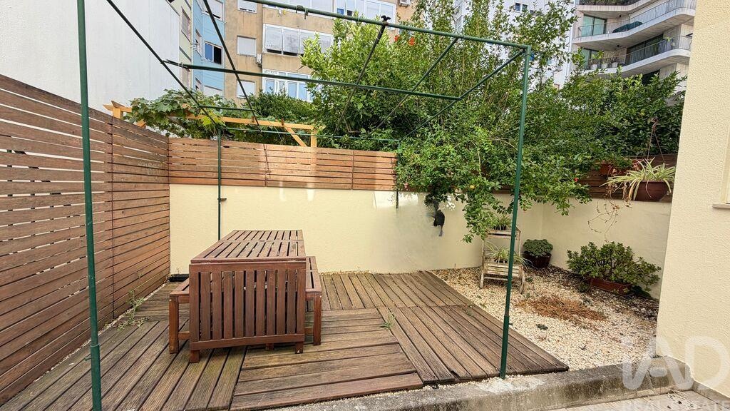 Apartment in Campolide