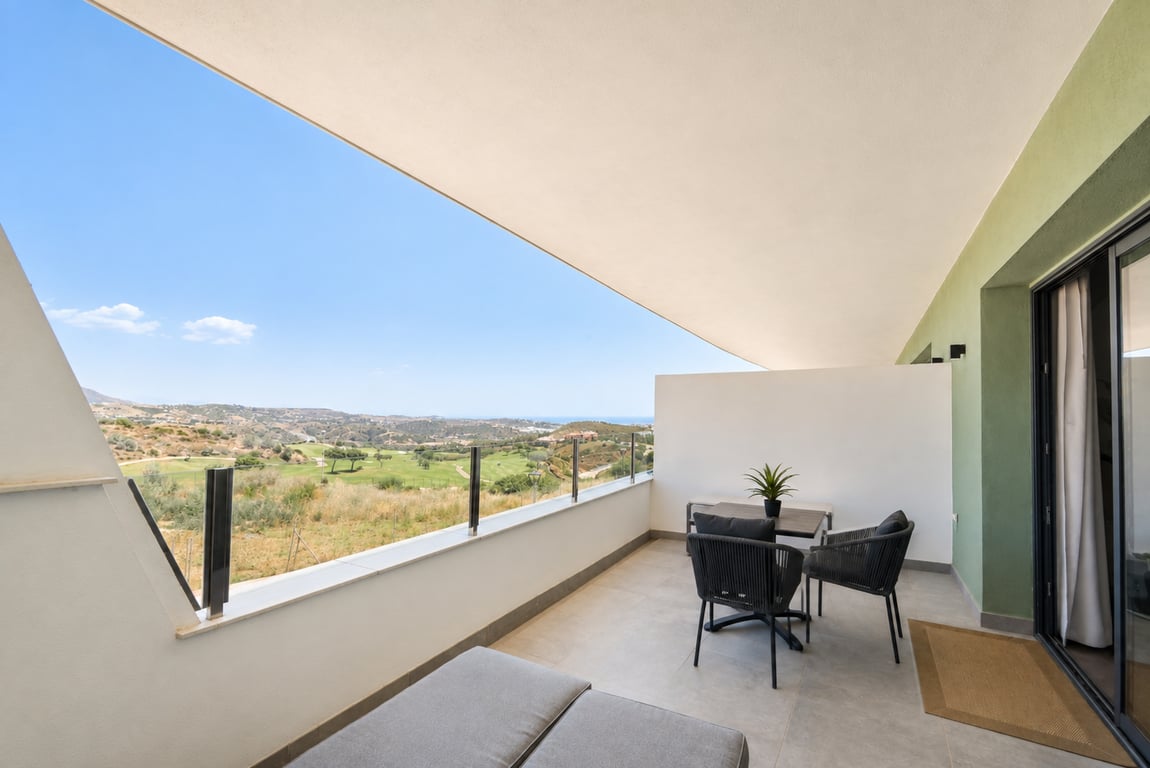 Apartment in La Cala De Mijas - Image 2