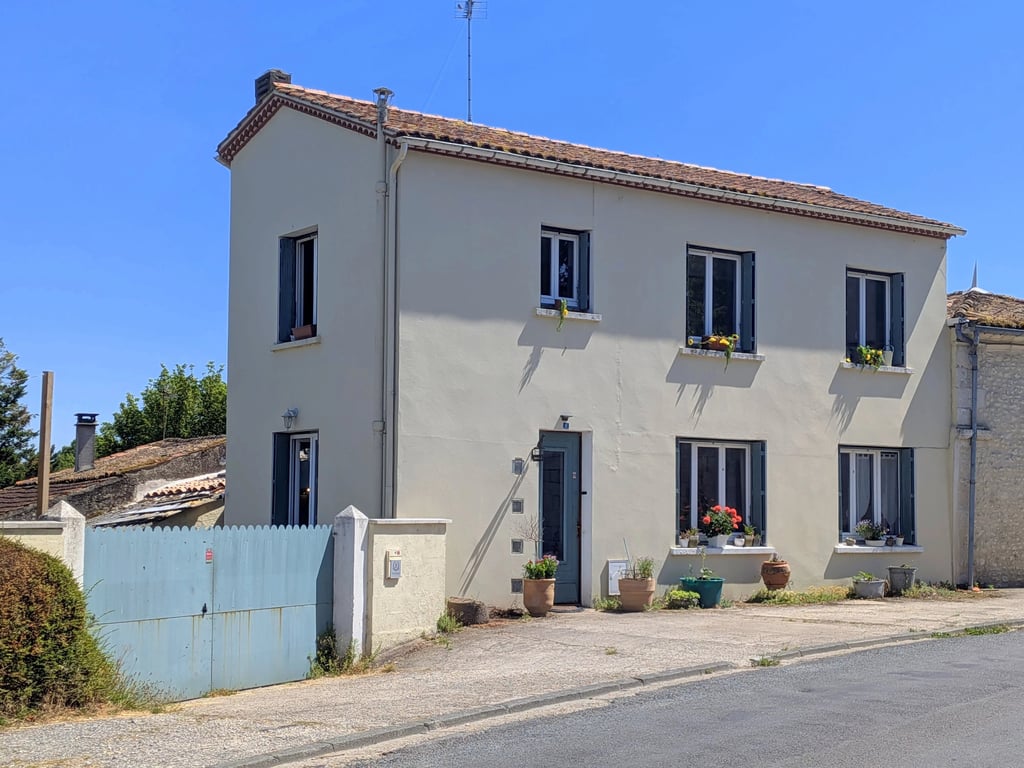 House in Mortagne-sur-Gironde
