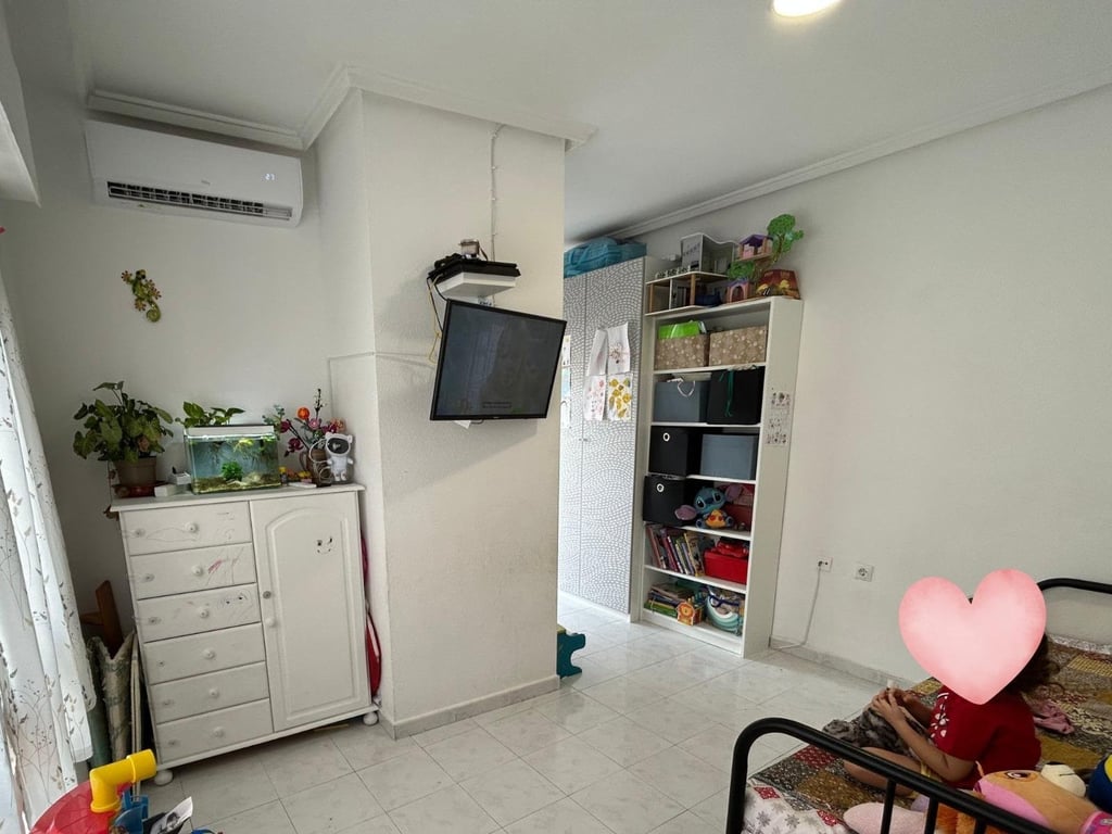 Apartment in Torrevieja - Image 3