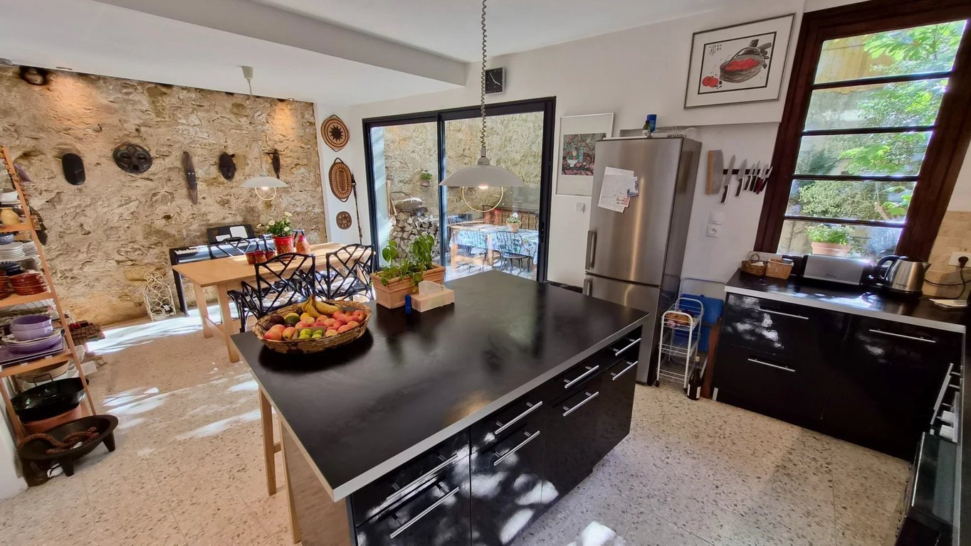 House in Nezignan-l'Eveque