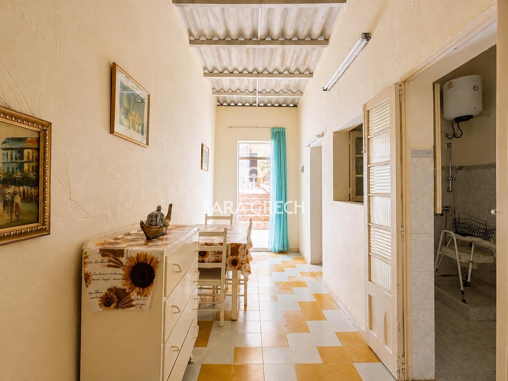 House in Ta' Kercem - Image 2